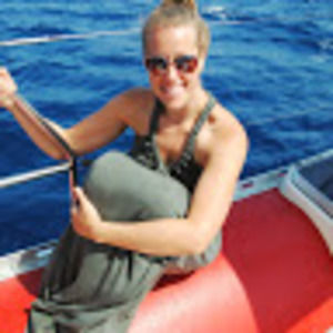 Meet your Posher, Danielle